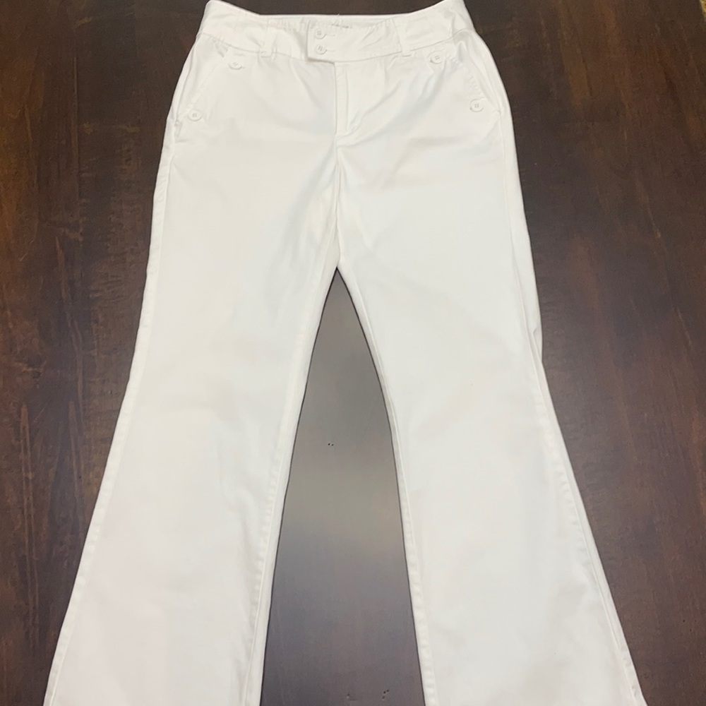Women’s white bootleg pants